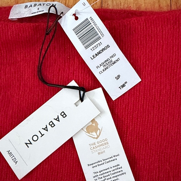 Red aritzia off the shoulder sweater - Picture 2 of 4